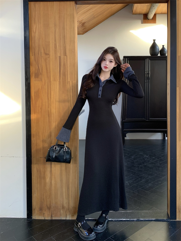 Spring Long Sleeve Knit Dress with Contrast Polo Collar and Flared Sleeves