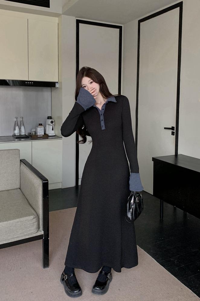 Spring Long Sleeve Knit Dress with Contrast Polo Collar and Flared Sleeves - Image 5