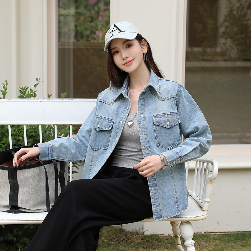 Women's Fleece-Lined Denim Shirt Jacket Retro Korean Style Long Sleeve - Image 3